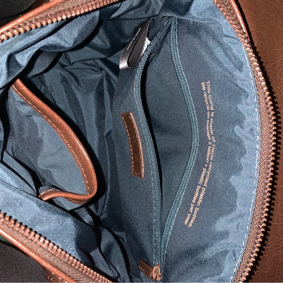 Matt & Nat Phi Crossbody w/ Adjustable Strap, Magnetic Flap, & Zipper - Picture 7 of 9